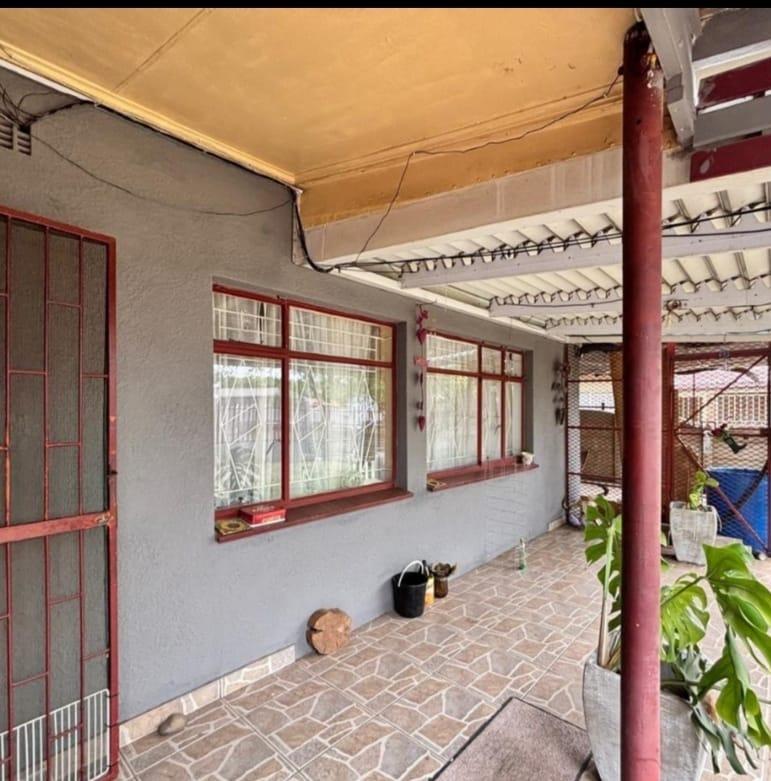 3 Bedroom Property for Sale in Sasolburg Free State